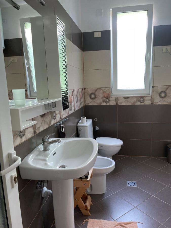 Et Apartaments Тирана Экстерьер фото